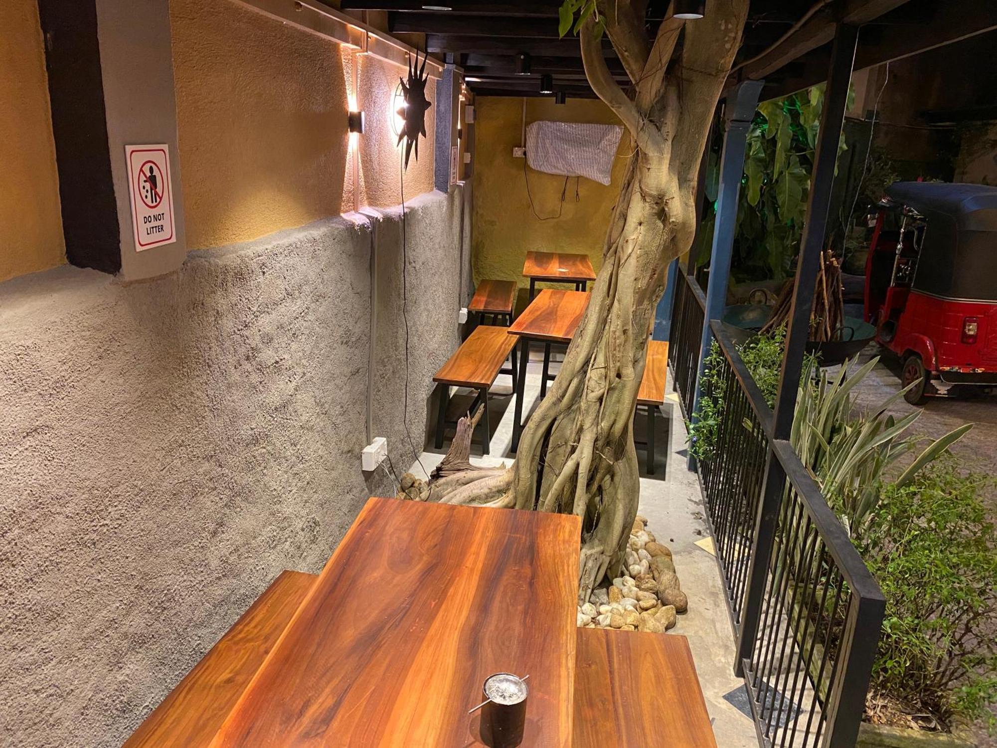 Settle Inn Tourist Lodge Kandy Bagian luar foto