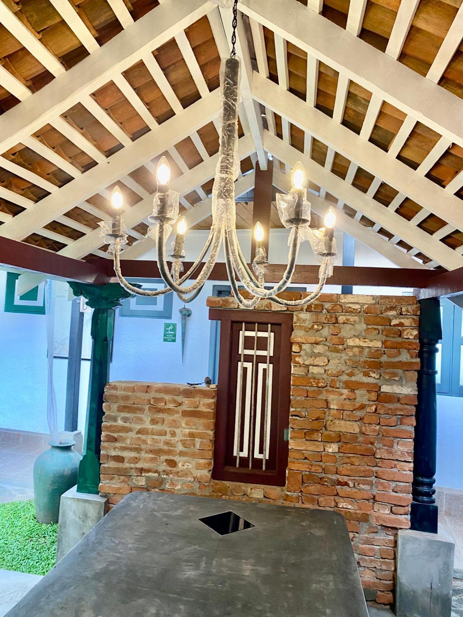 Settle Inn Tourist Lodge Kandy Bagian luar foto